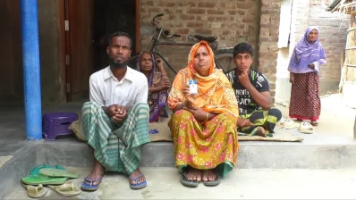 ছেলের ফিরে আসার অপেক্ষায় রয়েছেন জয় মাহমুদের বাবা-মা