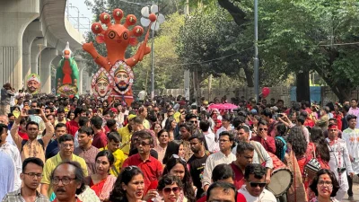 বাংলা নববর্ষ উদযাপনে রাজধানীতে মঙ্গল শোভাযাত্রা