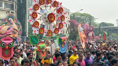 বাংলা নববর্ষ উদযাপনে রাজধানীতে মঙ্গল শোভাযাত্রা