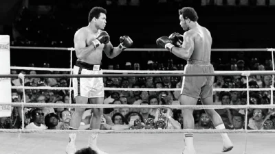 বিখ্যাত ‘রাম্বল ইন দ্য জাঙ্গল’ লড়াইয়ে আলী ও ফোরম্যান