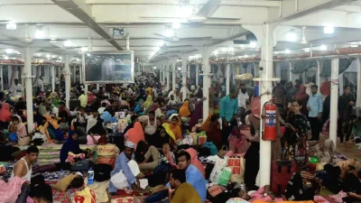 ঢাকাগামী একটি লঞ্চের ভেতরের অবস্থা। ছবি: খবর সংযোগ