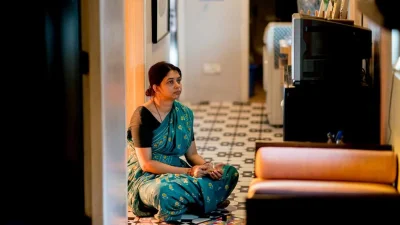 ‘জয়া আর শারমিন’ সিনেমার দৃশ্য। ছবি: সংগৃহীত