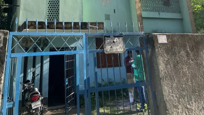 এই বাসা থেকেই আলোচিত শীর্ষ সন্ত্রাসী সুব্রত বাইন ও মোল্লা মাসুদকে গ্রেপ্তার করা হয়। ছবি: খবর সংযোগ