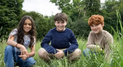 আরাবেলা স্ট্যানটন, ডমিনিক ম্যাকলাফলিন এবং অ্যালাস্টার স্টাউট (বাম থেকে)। ছবি: সংগৃহীত