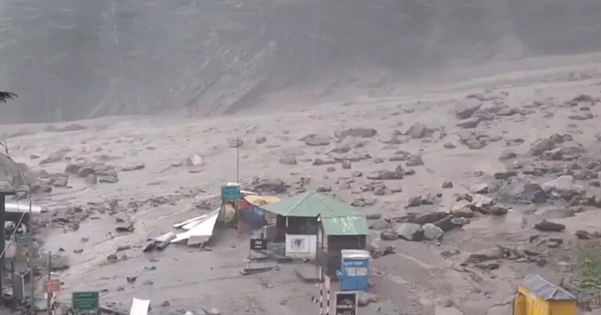 জম্মু-কাশ্মীরে ভয়াবহ বন্যায় নিহত ৩৮