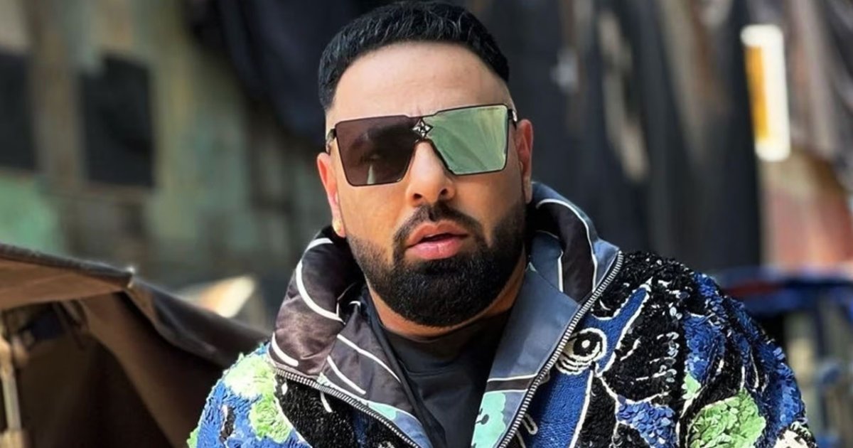 Tepadagi mushuklarning fotosuratlari Tepadagi mushuklarning fotosuratlari