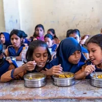 স্কুল ফিডিং