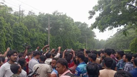 বেরোবিতে কোটা আন্দোলনকারীদের সঙ্গে ছাত্রলীগের হাতাহাতি