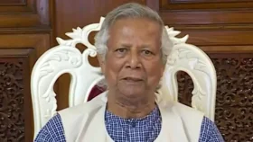 আ.লীগ নেতাদের সম্পত্তিতে হামলা না চালানোর আহ্বান প্রধান উপদেষ্টার