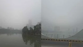 কুয়াশায় আচ্ছন্ন ঢাকার আকাশ