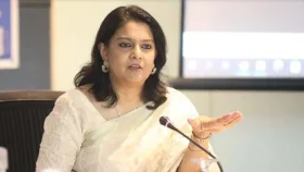 ‘যদি রাজনীতিবিদরাই সংস্কার করেন, তাহলে গত ৫৩ বছর তারা কী করেছেন?’