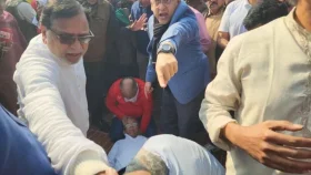 স্মৃতিসৌধে কথা বলার সময় অসুস্থ হয়ে পড়লেন মির্জা ফখরুল