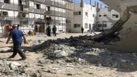 গাজায় হাসপাতালের কাছে ইসরায়েলি হামলা, নিহত প্রায় অর্ধশত