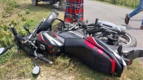 নরসিংদীতে বাসের চাপায় তিন মোটরসাইকেল আরোহী নিহত