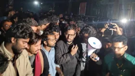 জবি শিক্ষার্থীদের অনশন প্রত্যাহার,  চলবে শাটডাউন কর্মসূচি