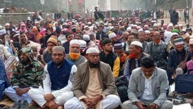 আজও শাহবাগে ইবতেদায়ি শিক্ষকদের অবস্থান