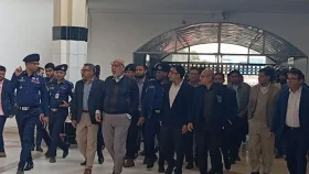 পরিস্থিতি পর্যবেক্ষণে কমলাপুরে রেলপথ উপদেষ্টা