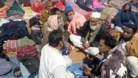 ইবতেদায়ি শিক্ষকরা রাতেও শীত উপেক্ষা করে রাস্তায়