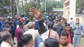 সাতক্ষীরায় বিএনপির দু’গ্রুপের সংঘর্ষে আহত ১৫, ১৪৪ ধারা জারি