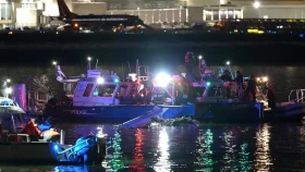 যুক্তরাষ্ট্রে উড়োজাহাজ-হেলিকপ্টার দুর্ঘটনায় কেউ বেঁচে নেই: উদ্ধারকারী দল