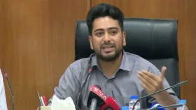 ফ্যাসিবাদের দোসররা ষড়যন্ত্র করলে কঠোর হবে সরকার: নাহিদ ইসলাম