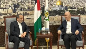  হামাস নেতাদের সঙ্গে  ইরানের পররাষ্ট্রমন্ত্রী বৈঠক