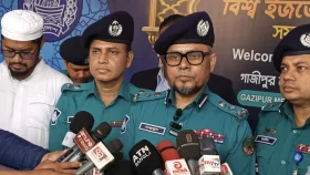 মধ্যরাত থেকে গণপরিবহন বন্ধ থাকবে: পুলিশ কমিশনার&nbsp;