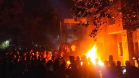 ধানমন্ডি ৩২ নম্বরে বাধা পেয়ে ফিরে গেছে ফায়ার সার্ভিসের গাড়ি