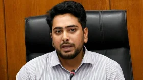 তথ্য উপদেষ্টা নাহিদ ইসলামের পদত্যাগ