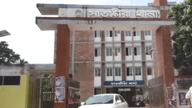 সাতক্ষীরায় বিদ্যুতায়িত হয়ে পুলিশের মৃত্যু