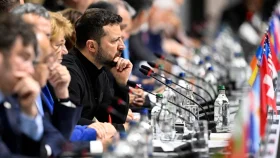 ট্রাম্পের সঙ্গে দ্বন্দ্ব, জেলেনস্কির পাশে বিশ্ব নেতারা