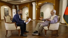 একটি পলাতক দল দেশ অস্থিতিশীল করার চেষ্টা করছে: ড. ইউনূস