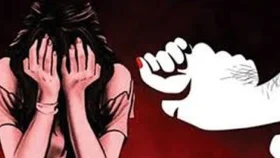 চাচার হাত কামড়ে ধর্ষণ থেকে রক্ষা চতুর্থ শ্রেণির ছাত্রীর