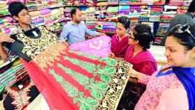 ঈদে পোশাকের দাম চড়া, ক্রেতার কেনাকাটা সীমিত