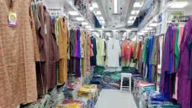 দেশি পোশাকের চাহিদা এবার বেশি