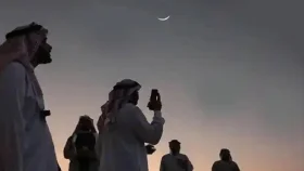 শাওয়ালের চাঁদ দেখার অপেক্ষায় মুসলিম বিশ্ব