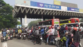 ২৪ ঘণ্টায় ৩ কোটি ৩৮ লাখ টাকার টোল আদায়