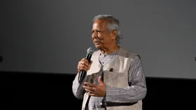 বিশ্বে পরিবর্তন আনতে পদ্ধতি বদলাতে হবে: ইউনূস