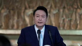 দক্ষিণ কোরিয়ার প্রেসিডেন্ট ইউনকে অপসারণ