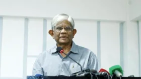 জ্বালানি তেলের দাম বাড়ানো নিয়ে যা বললেন অর্থ উপদেষ্টা