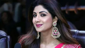 অভিনয় নয়, শিল্পা  শেঠি কোটিপতি অন্যভাবে