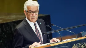 &lsquo;ভারত হামলা করলে আমরা পারমাণবিক ব্যবহার করব&rsquo;