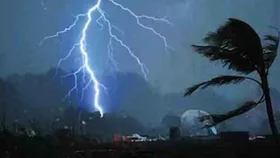 রাতের মধ্যে ঢাকাসহ ১৭ জেলায় ঝড়ের আভাস