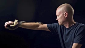 ২ শতাধিক সাপের কামড় খাওয়া ব্যক্তির রক্ত এখন শক্তিশালী এন্টিভেনম