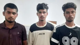 স্কুলছাত্রীকে ধষর্ণের ঘটনায় ৩ যুবক গ্রেপ্তার