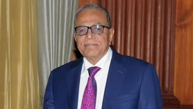 দেশ ছাড়ার সময় আবদুল হামিদের সঙ্গে ছিলেন যারা