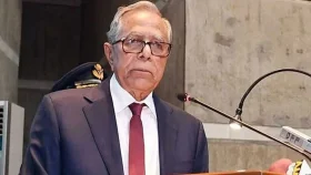 যেভাবে দেশ ছাড়লেন আবদুল হামিদ