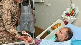 ভারতের হামলায় পাকিস্তানের ১১ সেনা ও ৪০ বেসামরিক নিহত