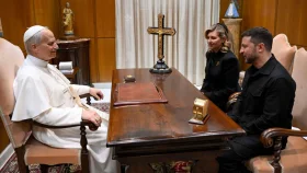 ভ্যাটিকানে পোপ চতুর্দশ লিওর সঙ্গে জেলেনস্কির সাক্ষাৎ