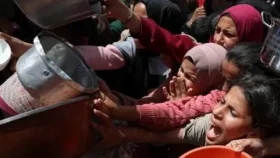 ইসরায়েলকে তিন দেশের কঠোর হুঁশিয়ারি